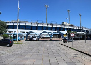 Pórtico de entrada do Estádio Olímpico (Foto: Eduardo Deconto/GloboEsporte.com)