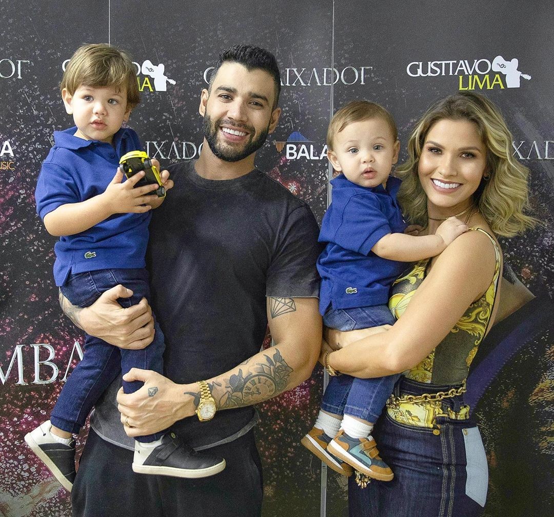 Gusttavo Lima (com Gabriel) e Andressa Suita (com Samuel) (Foto: Reprodução/Instagram) Gusttavo Lima (com Gabriel) e Andressa Suita (com Samuel) (Foto: Reprodução/Instagram)