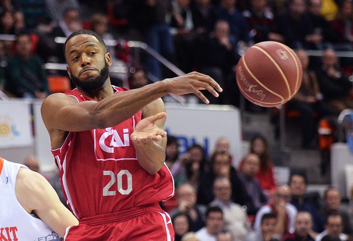 Jason Robinson vai reforçar o Flamengo (Foto: Divulgação/Zaragoza)