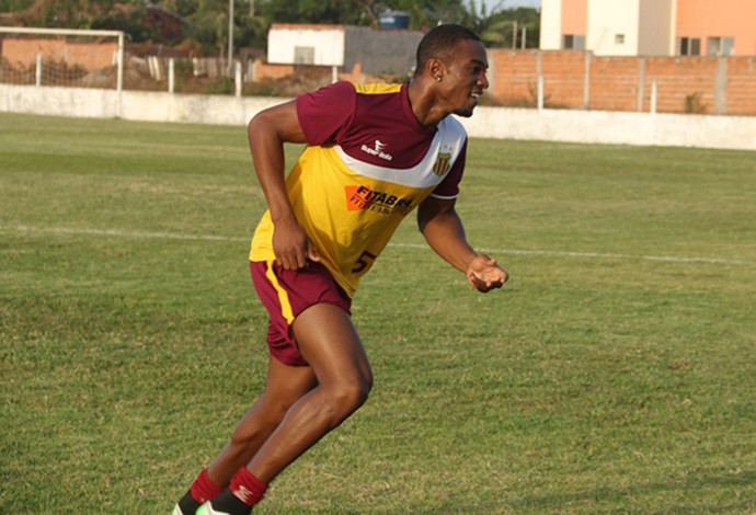 Zagueiro Luíz Otávio volta ao Sampaio depois de lesão muscular (Foto: Elias Auê/ Sampaio Corrêa) Zagueiro Luíz Otávio volta ao Sampaio depois de lesão muscular (Foto: Elias Auê/ Sampaio Corrêa)
