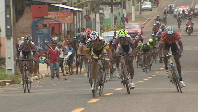 Ciclistas da região norte dominam a 30ª Corrida Macapá Verão (Foto: Reprodução/TV Amapá)
