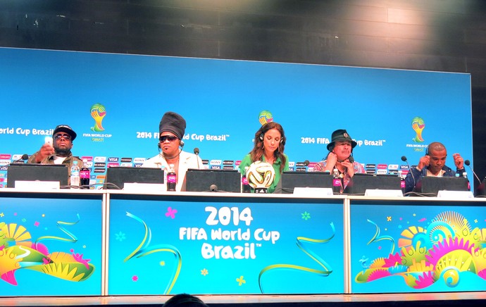Coletiva FIFA - Ivete Sangalo, Carlinhos Brown e Alexandre Pirez (Foto: Cintia Barlem)
