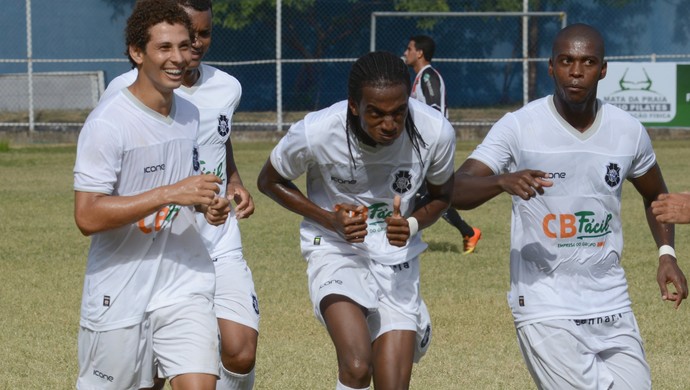 Com Gol De Fidélis, Rio Branco-ES Vence O Serra E Embala Na Série B ...