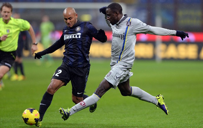 Boukary Drame e Jonathan, Inter Milão x Chievo (Foto: Getty Images)