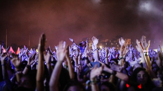 Red Hot Chili Peppers faz show no automático cover de Jorge Ben Jor para fechar º dia de