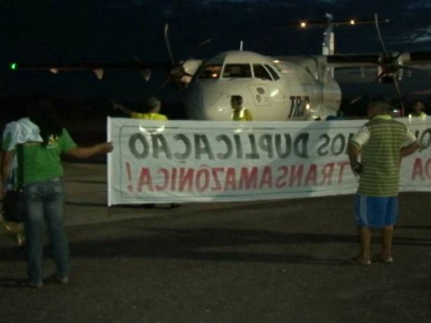 G1 Manifestantes Interditam A Entrada Do Aeroporto De Itaituba PA