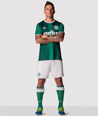 Palmeiras apresenta novo uniforme com dois tons de verde; veja foto