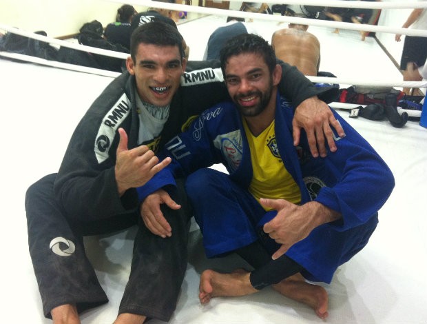 Ronny Markes e companheiro de treino Yan Cabral (Foto: Ana Hissa/SporTV.com)