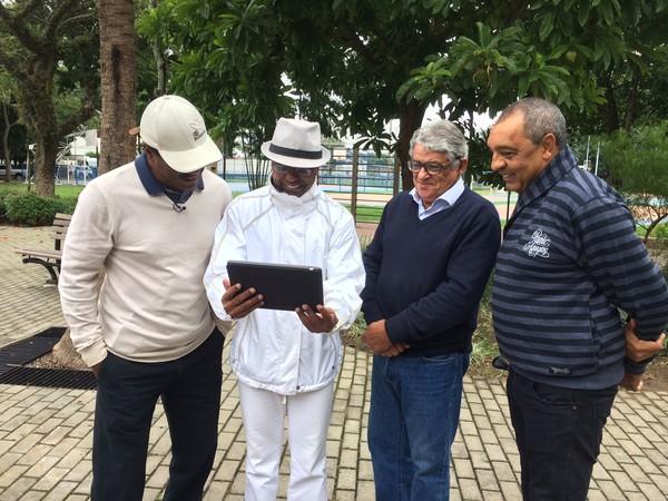 Heróis de 1977 reconstroem gol que encerrou jejum de títulos do Corinthians; vídeo