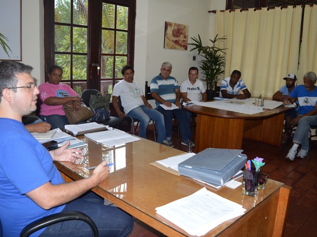 Reunião entre membros da prefeitura, das cooperativas e dos bairros definiu novas rotas (Foto: Divulgação/Prefeitura Municipal de Poços de Caldas) Reunião entre membros da prefeitura, das cooperativas e dos bairros definiu novas rotas (Foto: Divulgação/Prefeitura Municipal de Poços de Caldas)
