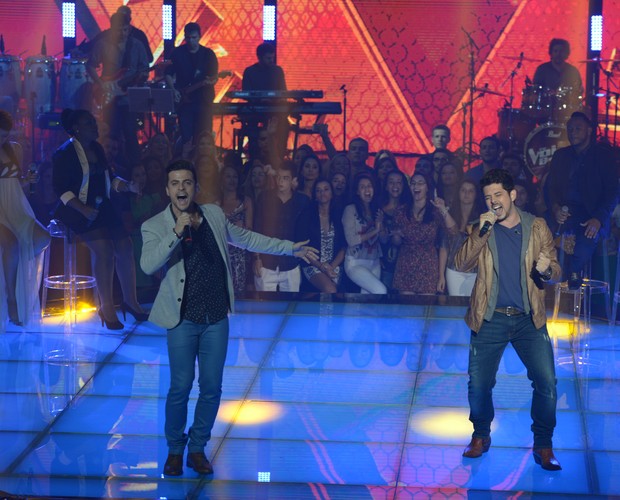 Vitor e Vanuti empolgam a plateia com interpretação de “Agora é a hora”, sucesso de Jorge e Mateus (Foto: Camila Serejo/ Gshow)