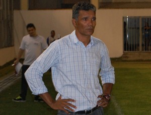 Betão, técnico do Cruzeiro de Itaporanga (Foto: Lucas Barros / Globoesporte.com/pb)