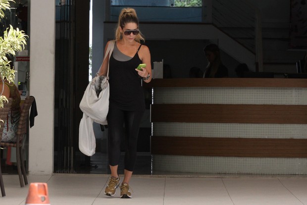 Danielle Winits na academia (Foto: Fábio Martins / AgNews)