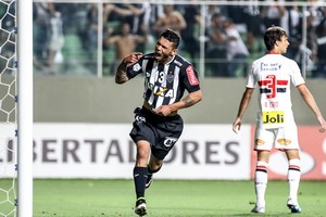 Carlos; Atlético-MG (Foto: Bruno Cantini/CAM)