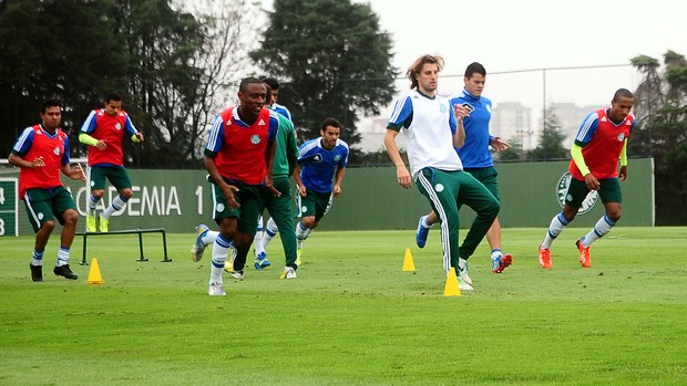Grupo Palmeiras jogadores treino Kleina (Foto: Marcos Ribolli / globoesporte.com)