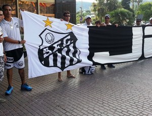 torcida santos hotal barcelona (Foto: Lincoln Chaves)