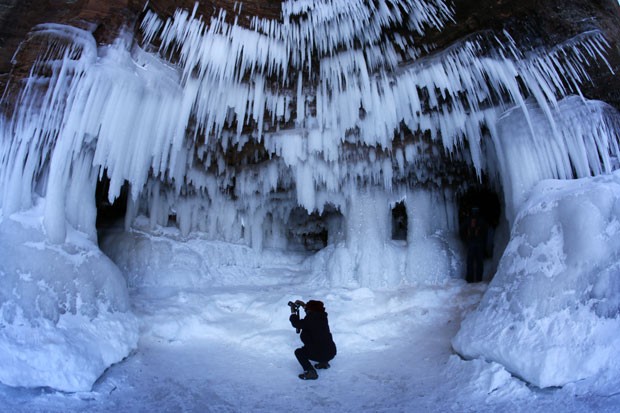 Cerca de 35 mil pessoas já visitaram as cavernas para observar o fenômeno (Foto: Brian Peterson/AP)