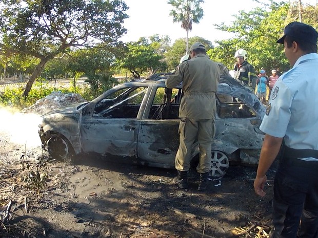 Corpo foi e contrado totalmente carbonizado (Foto: TV Verdes Mares/Reprodução)