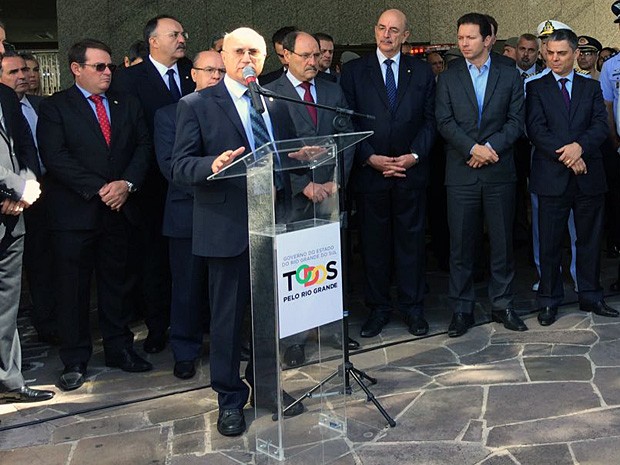 Ministro da Justiça, Osmar Serraglio, em evento no Rio Grande do Sul (Foto: Cristine Galissa/RBS TV) Ministro da Justiça, Osmar Serraglio, em evento no Rio Grande do Sul (Foto: Cristine Galissa/RBS TV)
