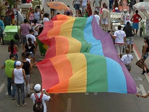 Concentração para a 11ª Parada Gay começou ao meio dia em Belém (Foto: Reprodução / TV Liberal)