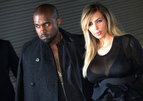 Kanye West e Kim Kardashian em evento de moda em Paris, na França (Foto: Pierre Andrieu/ AFP)