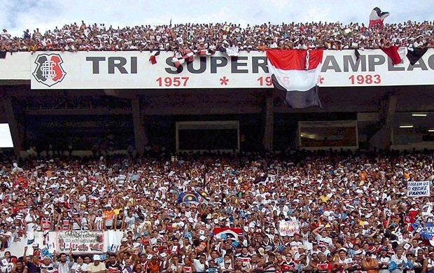 Torcida do Santa Cruz - Arruda (Foto: Lance Press)