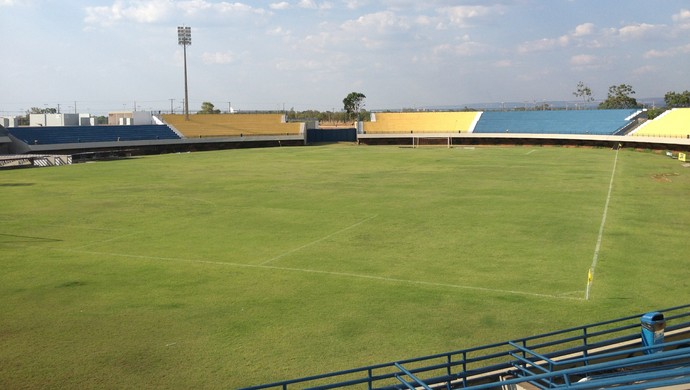 Estádio Nilton Santos, já no fim das obras do Jogos Mundiais dos Povos Indígenas (Foto: Vilma Nascimento/GloboEsporte.com) Estádio Nilton Santos, já no fim das obras do Jogos Mundiais dos Povos Indígenas (Foto: Vilma Nascimento/GloboEsporte.com)
