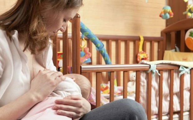 Pesquisadores acompanharam milhares de bebês até a idade adulta para pesquisar beneficios da amamentação (Foto: Thinkstock/BBC)
