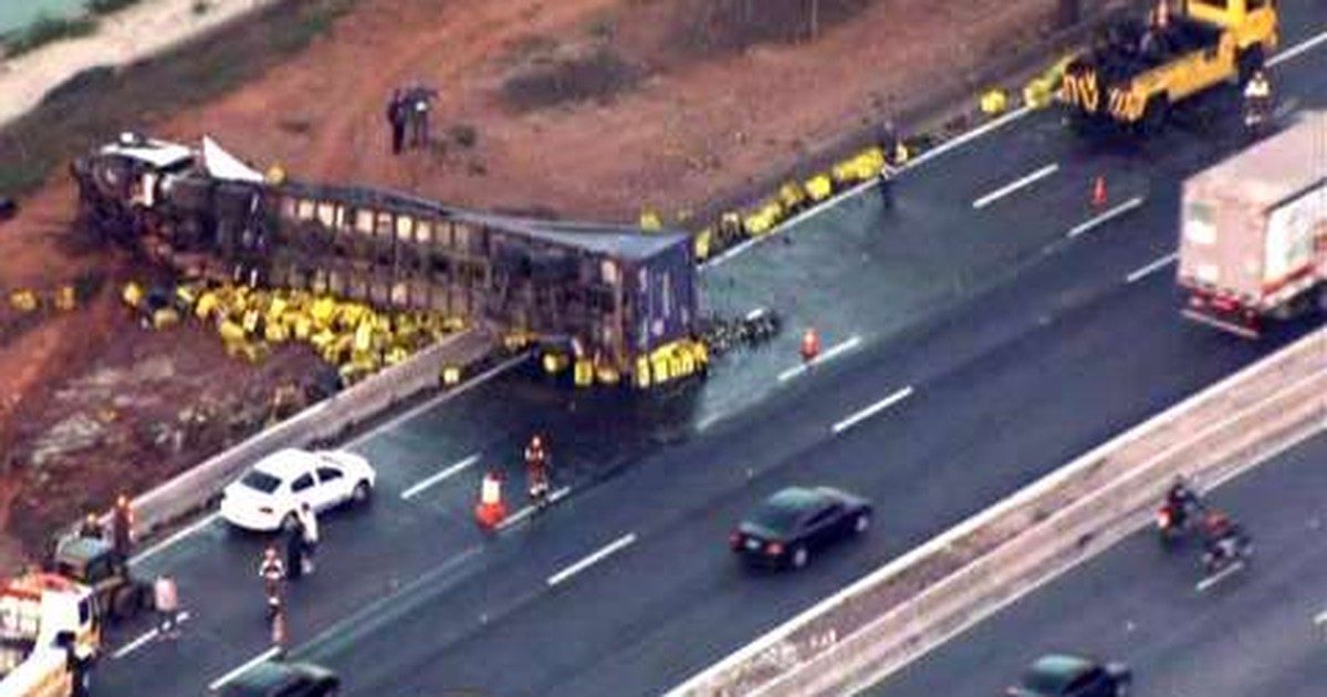 G1 Com acidente na Marginal Tietê, SP tem 54 km de lentidão notícias em São Paulo
