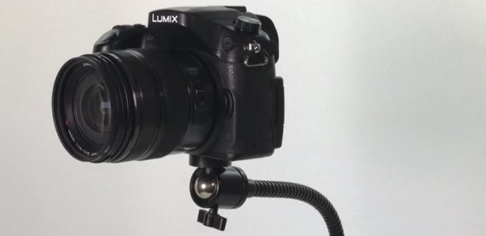 Suporte aguenta eletrônicos de até 1 kg e tem flexibilidade para chegar até 60 cm (Foto: Divulgação/Goosepod)