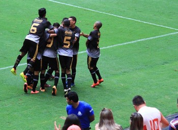 Sobradinho venceu o Brasília em partida animada no Estádio Mané Garrincha (Foto: Milo Rezende / Sobradinho EC)