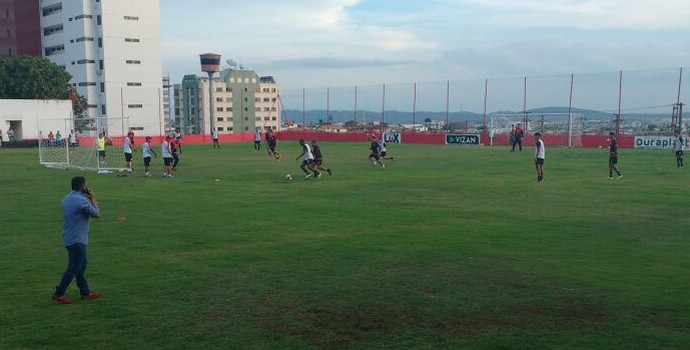 Campinense, Primeiro treino de Sérgio China (Foto: Gustavo Xavier, GloboEsporte.com/pb) Campinense, Primeiro treino de Sérgio China (Foto: Gustavo Xavier, GloboEsporte.com/pb)