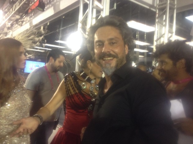 Alexandre Nero participou de gravação na noite deste sábado de carnaval (Foto: Karen Lessa / G1)