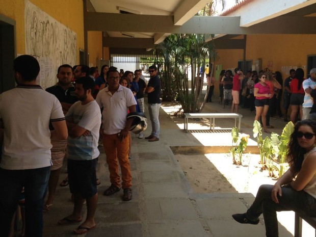 Maior local de votação de Caicó, Ceres UFRN registra filas na manhã deste domingo (2)