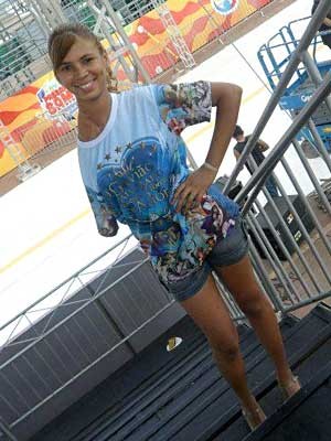 A modelo Thaynara Ramos, que perdeu o braço após ter um câncer e vai desfilar no carnaval do DF pela Aruc (Foto: Thaynara Ramos/Arquivo pessoal)