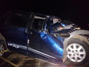 Motorista de um dos carros envolvidos no acidente ficou levemente ferido (Foto: Marcos Frahm/Blog Marcos Frahm)