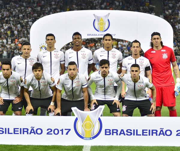 Em dificuldade financeira, Corinthians sofre para ter novo patrocínio máster