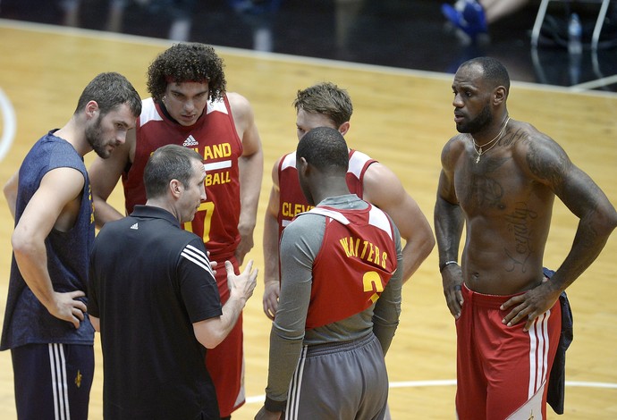 Novo time do Cleveland, com liderança de LeBron, é visto como um dos favoritos ao título (Foto: Alexandre Loureiro/Inovafoto) Novo time do Cleveland, com liderança de LeBron, é visto como um dos favoritos ao título (Foto: Alexandre Loureiro/Inovafoto)