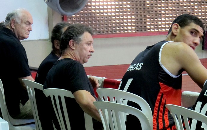 Ruben Magnano jogo basquete Flamengo São José (Foto: Marcello Pires)