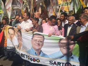 Eduardo Campos participou de ato de campanha com correligionários em Porto Alegre (Foto: Rafaella Fraga)