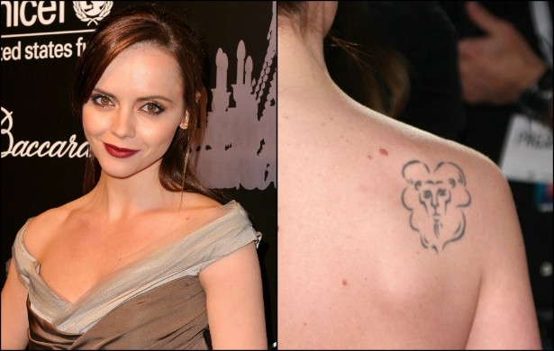 Christina Ricci tem diversas tatuagens também. Uma delas é um leão nas costas, por causa de seu livro favorito: 'O Leão, a Feiticeira e o Guarda-Roupa', d'As Crônicas de Nárnia', de C.S. Lewis. (Foto: Getty Images)