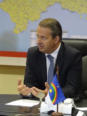 Eduardo Campos comenta suspensão do trâmite do PL 14/2013 no Congresso Nacional. (Foto: Luna Markman/G1)