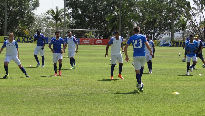 Treino do Cruzeiro na Toca da Raposa II (Foto: Marco Antônio Astoni/GloboEsporte.com)