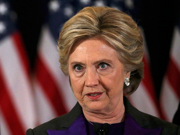   Candidata democrata Hillary Clinton faz discurso nesta quarta-feira (9)  (Foto: Reuters/Carlos Barria)