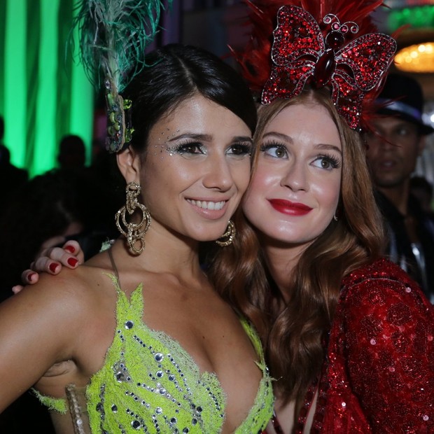 Baile do Copa - Paula Fernandes e Marina Ruy Barbosa (Foto: AG.News)