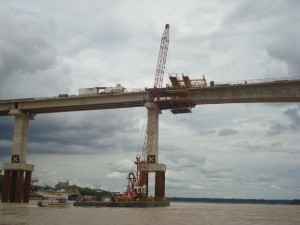 De acordo com engenheiro responsável, obra deve ser finalizada até abril de 2013. (Foto: Aerllen Ximenes/Divulgação)