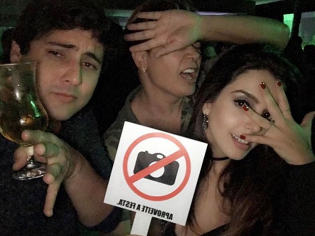 Bruno De Luca, david Brazil e Giovanna Lancellotti em festa de Anitta no Rio (Foto: Instagram/ Reprodução)