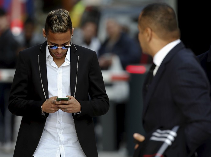 Audiência Neymar Madri (Foto: Reuters) Audiência Neymar Madri (Foto: Reuters)