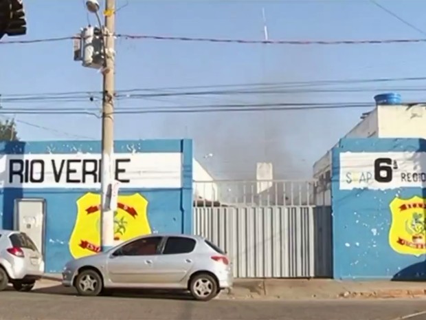 Casa de Prisão Provisória em Rio Verde, Goiás (Foto: Reprodução/TV Anhanguera) Casa de Prisão Provisória em Rio Verde, Goiás (Foto: Reprodução/TV Anhanguera)