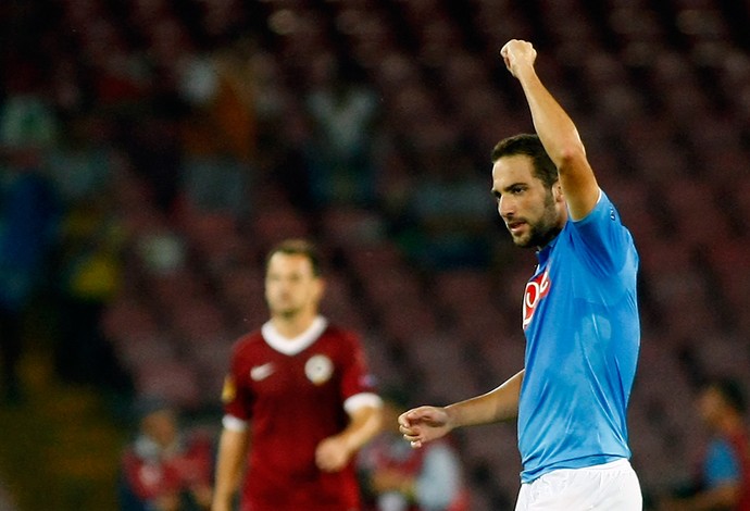 Higuaín Nápoli (Foto: AFP)